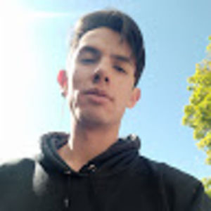 Meet your Posher, Julian